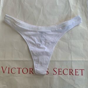 NWT Victoria’s Secret PINK Panty Size Medium